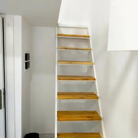 Lara Plajlarında Çok Yeni Eşyalı Loft Daire 2 Apartamento *